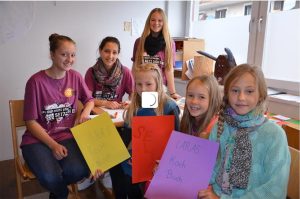 Schülerinnen der HBLW Saalfelden nehmen rege an sozialen Projekten teil.